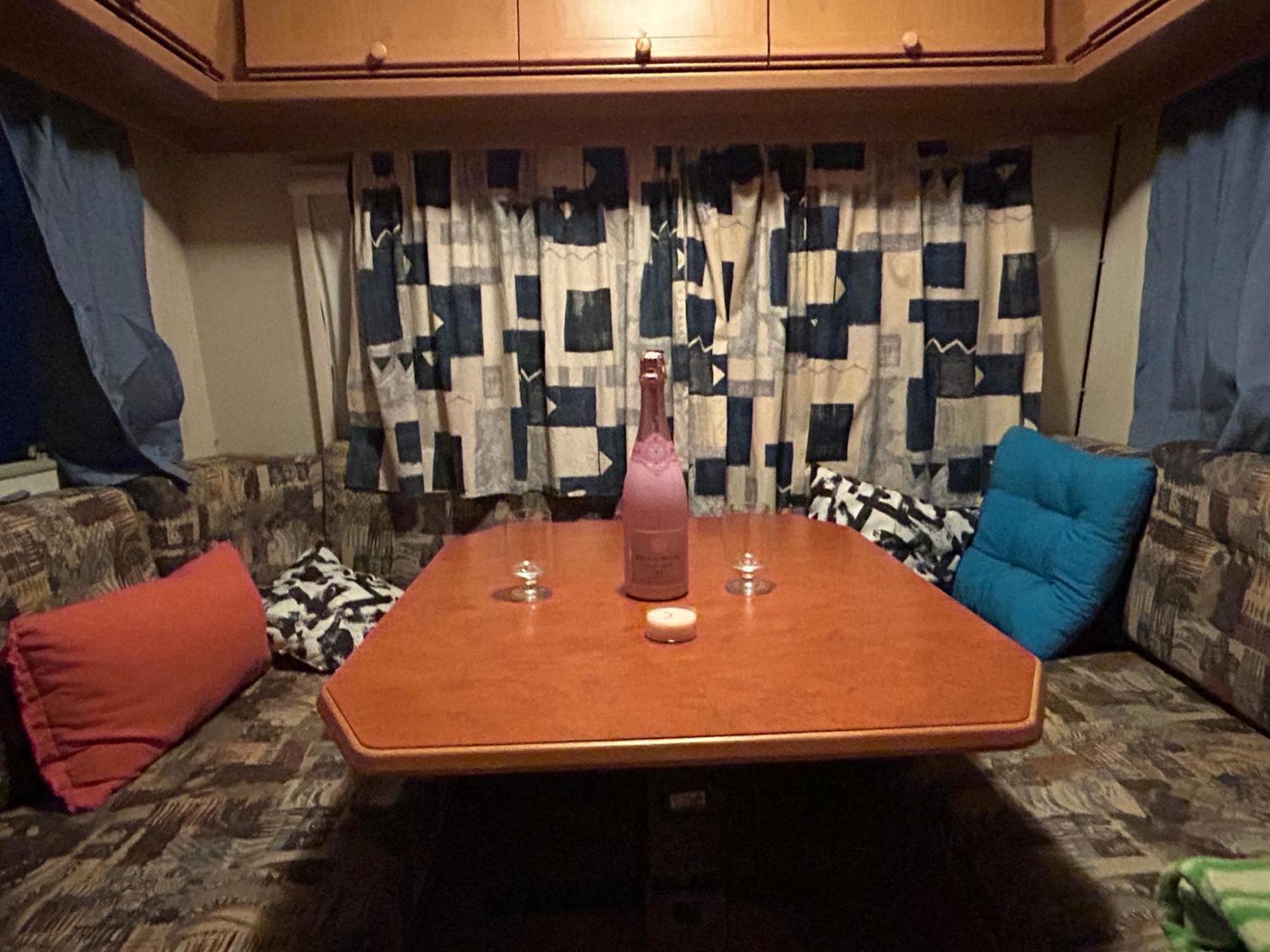 Umna & Room プーラ エクステリア 写真