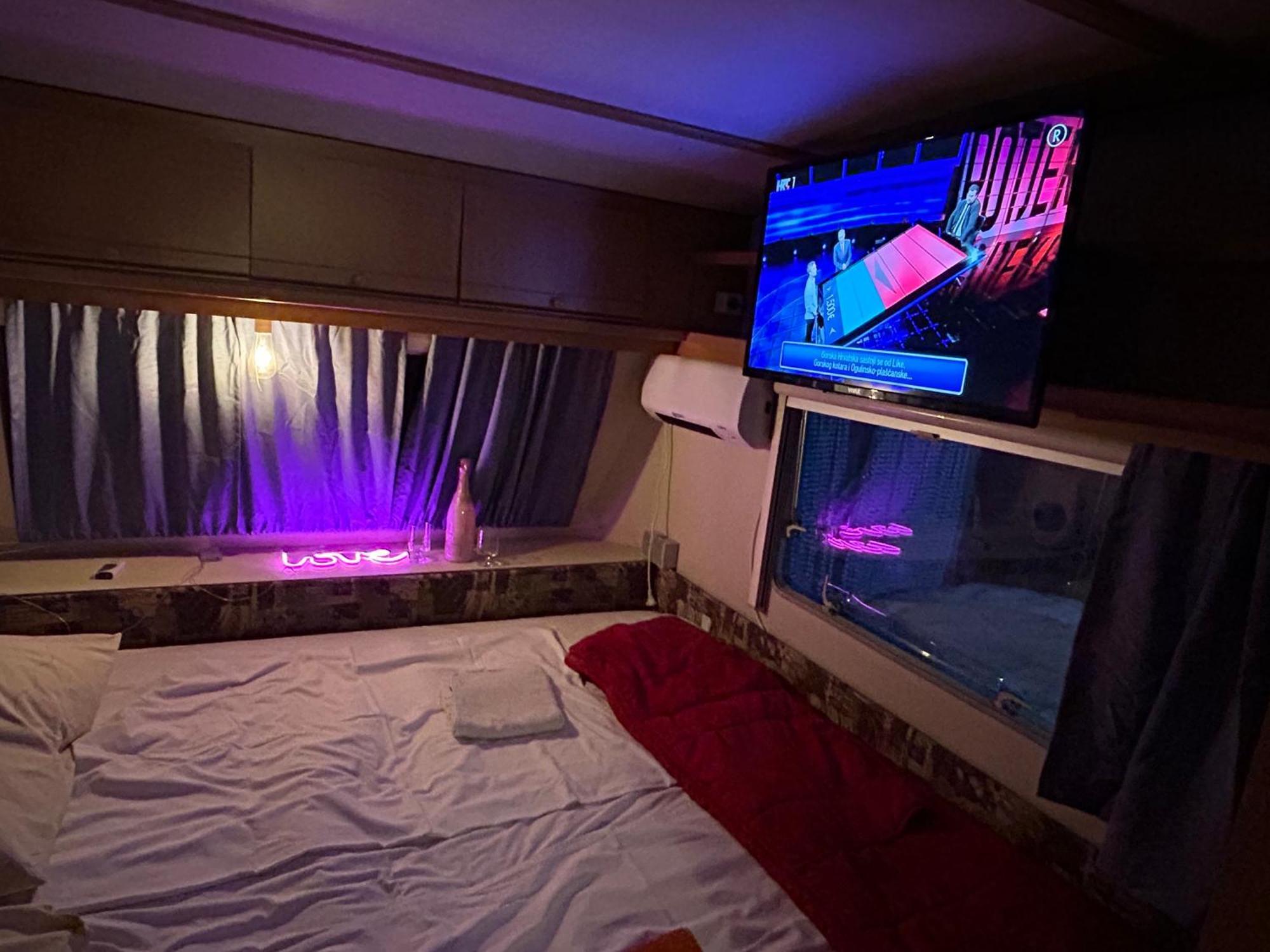Umna & Room プーラ エクステリア 写真